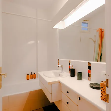 Grand Loft Avec Patio Proche Des Quais *